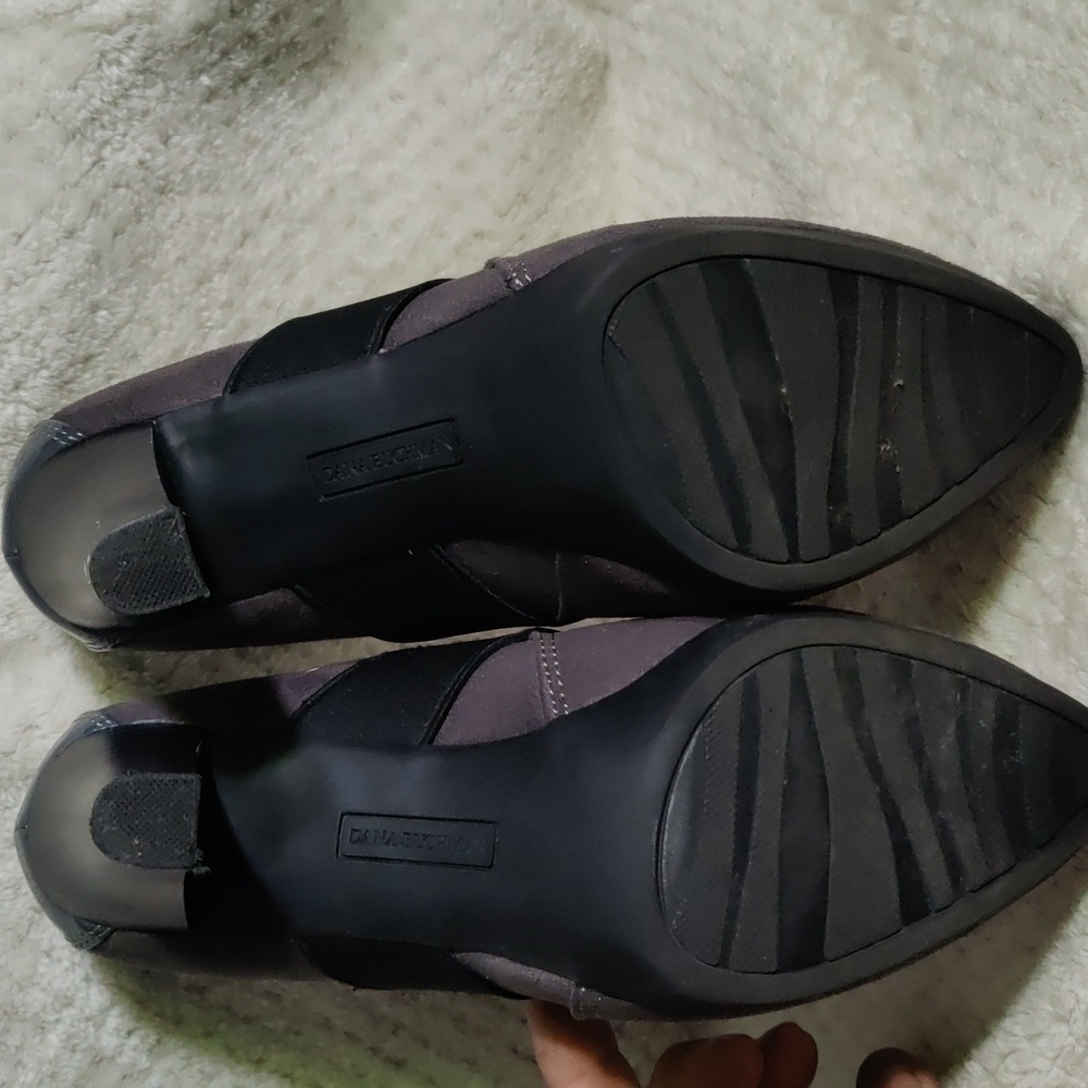 Shoe - Picture 4 of 8